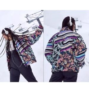 Free people coat Movement Bunny Slope Puffer Jacket NWT Black diamond print